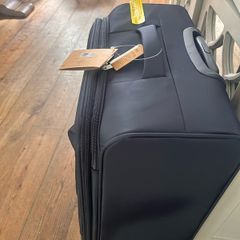 Brand New 20kg Dunne's Explorer Suitcase