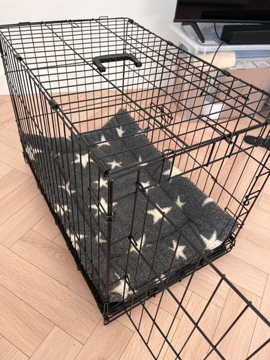 Medium Dog Crate + Dog Bed - Like New
