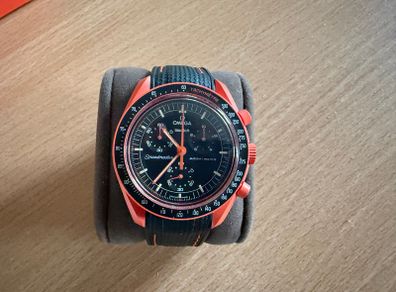 Moonswatch Lava