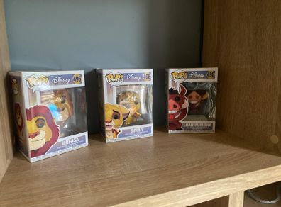 Disney Funko pops Simba Mafusa and luau bundle