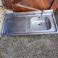 Stainless steel sinj