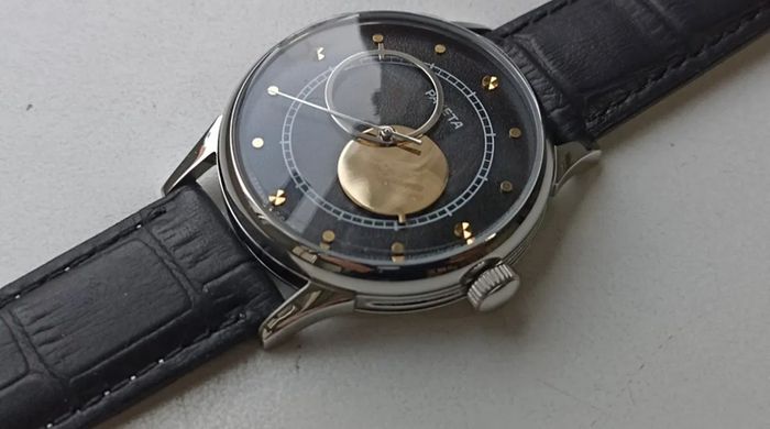 Unique chrono Clock Rocket Copernicus Large Mech