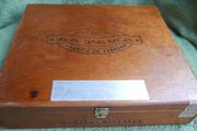Vintage  La Fama Cigar Box, LF Cigar Box, Wooden Box, Vintage Cigar Box.