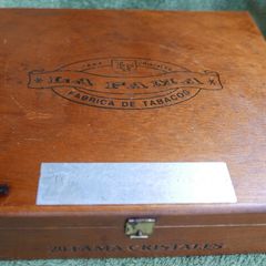 Vintage  La Fama Cigar Box, LF Cigar Box, Wooden Box, Vintage Cigar Box.