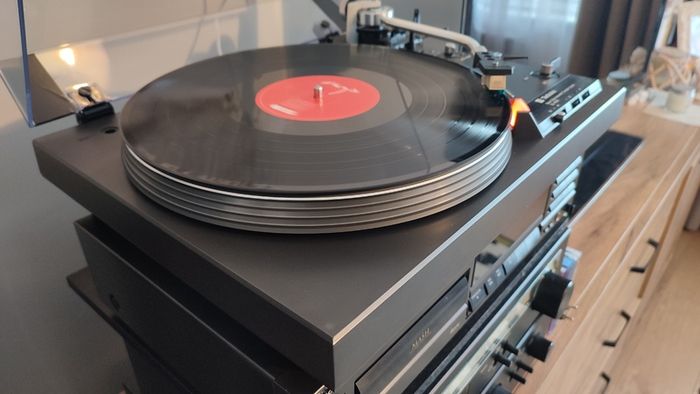 CLASSIC Technics SL-1900,FullAuto, Turntable.Direct Drive. Full service.