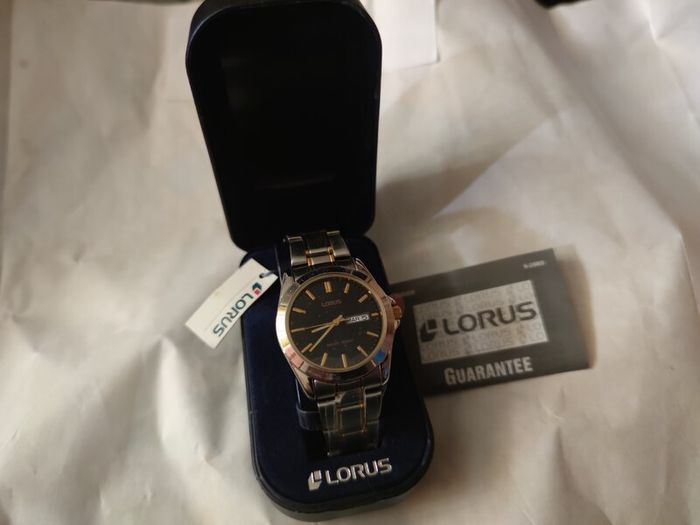 BNWT Lorus Stainless Steel Watch