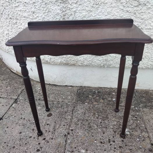 Hall table