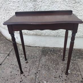 Hall table