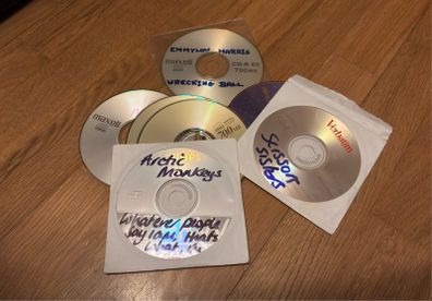 7x CD-Rs - Artic Monkeys, Scissor Sisters, Emmylou Harris, etc