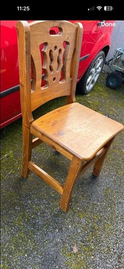 Dining Room Table & Chairs