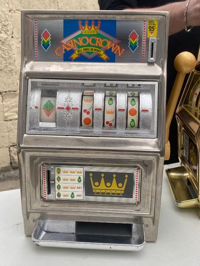 Casino slot machine