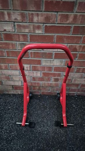 paddock stand