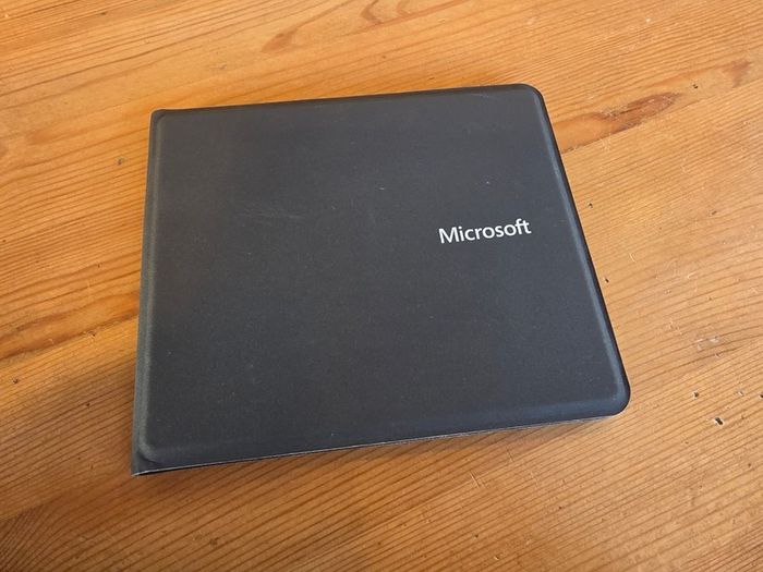 Microsoft Universal Foldable Keyboard - Bluetooth, Perfect Condition