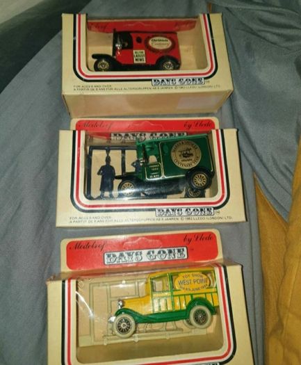 27 Day Gone Buy Die.cast Models