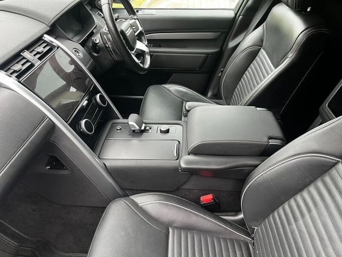 2024 Land Rover Discovery HSE Comm. - Top Spec