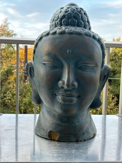 Buddha head