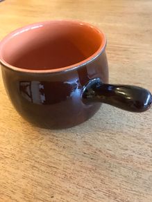 Pottery pot