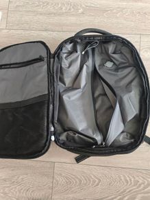 Vacuum travel backpack