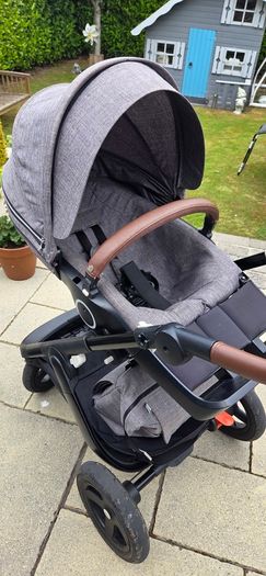 BUNDLE  Stokke pram, next to me cot and Nuna leaf grow  (excellent condition)
