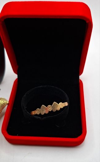 9ct gold baby bangle