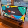 Apple TV 32GB with Siri Remote Like New Image 3