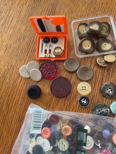 Large bag of buttons , lots of vintage ones