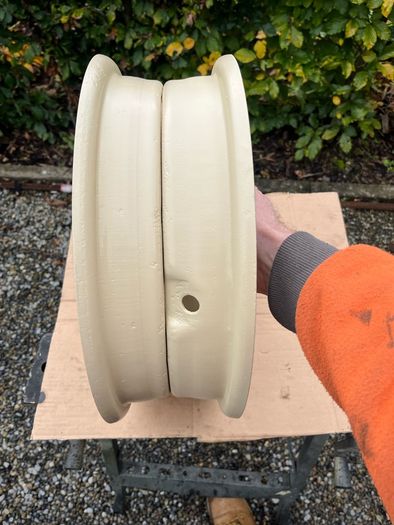 Land Rover Series split-rim wheel