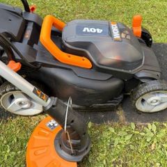 Lawnmower and strimmer Worx