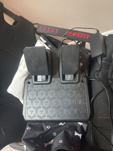 Thrustmaster T128 & Pedals