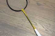 Yonex Nanoflare 1000z 4UG5