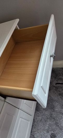 chest of draws 6