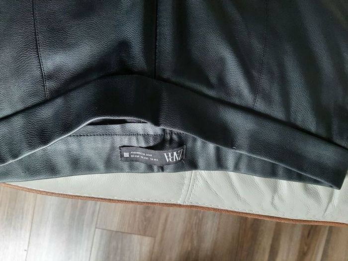 BNWOT Size 16 Zara leather look trousers