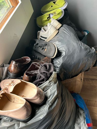 Big bundle clothes/shoes