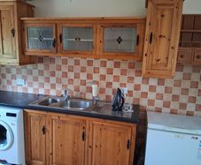 Kitchen units & sink