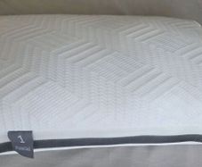 NEW Sleep Studio PureGel pillow (size 1)