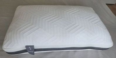 NEW Sleep Studio PureGel pillow (size 1)