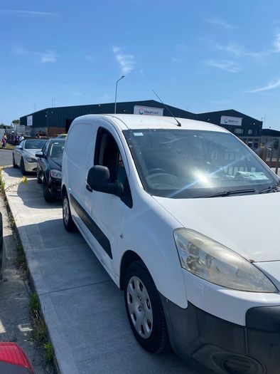 2011 Peugeot Partner