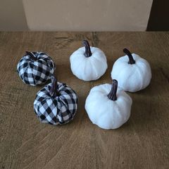 A set of 5 Halloween mini pumpkins