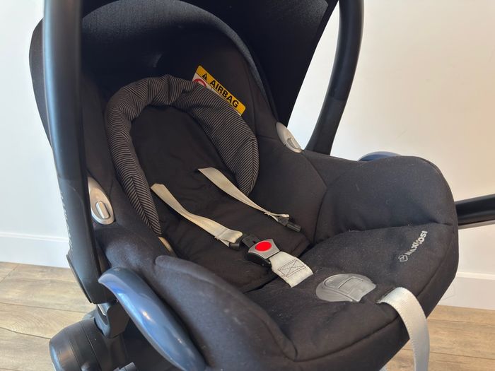 Maxi-Cosi 3-in-1 Travel System / Pram