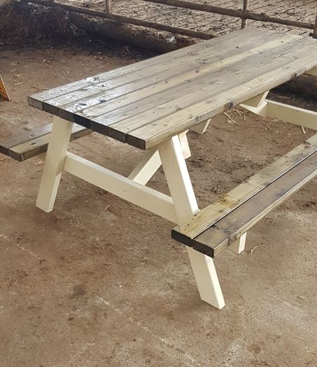 Pinic Benches