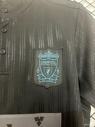 Liverpool retro football jersey