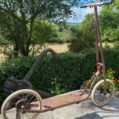 Vintage Triang bike scooter c. 1945 .