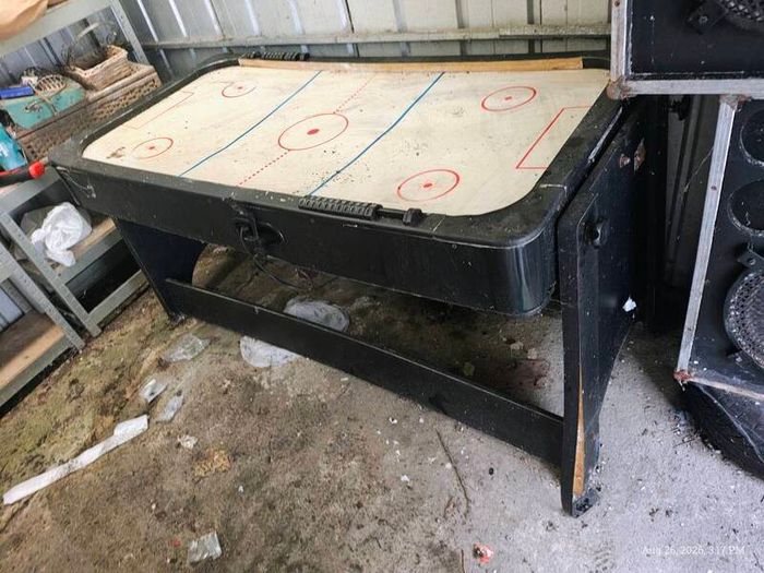 FREE! bikes and pool hockey table