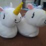 Girls unicorn slippers Image 4