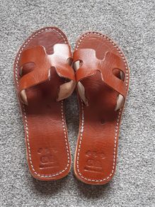 Leather Sliders Size 6