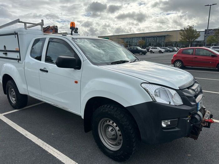 Isuzu D-Max 2.5 Diesel 4x4 Pick Up with Hi-ab
