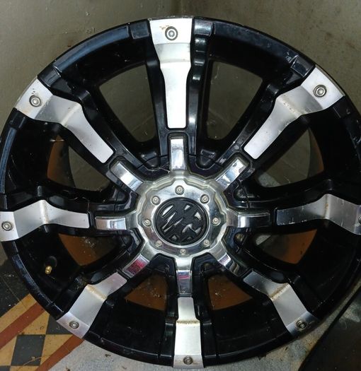X4 Alloy wheels 18"