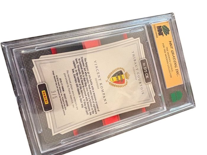9.5 Gem Mnt 2016-17 Panini Select Double Team Memorabilia Green /5 #dt-ck Courtois/kompany