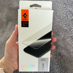 Spigen Slim HD screen protector for iPhone 14 / 13 Pro / 13