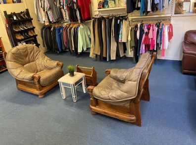 2 arm chairs